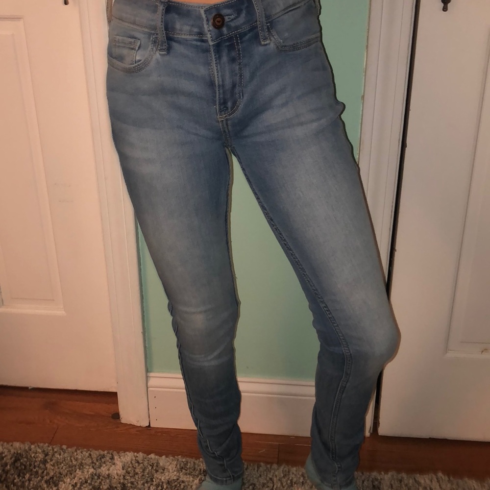 Hollister lightwashed jeans.